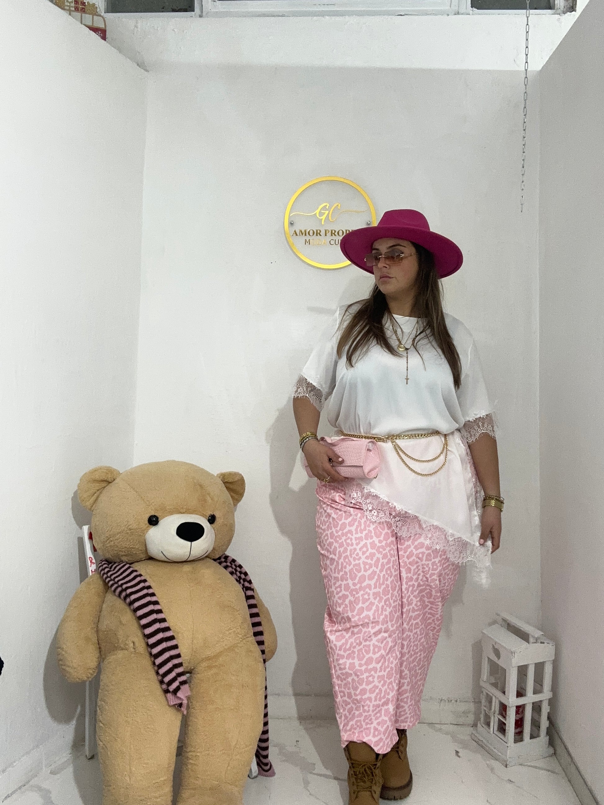 Maglia asimmetrica merletto