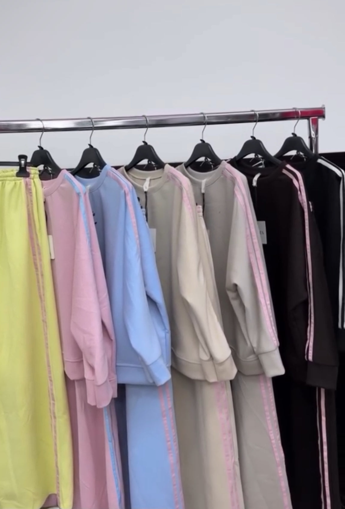 Coordinato tuta strisce