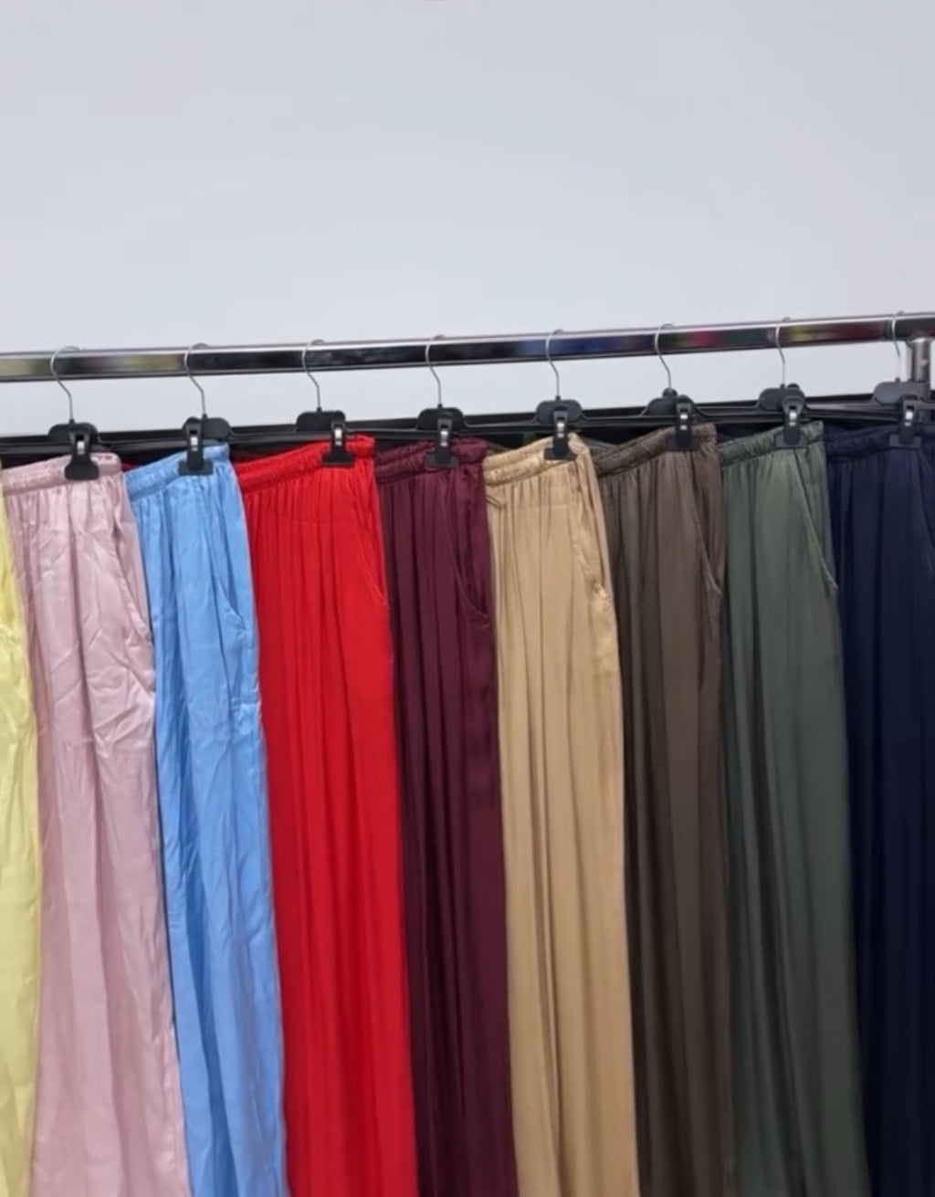 Pantalone raso